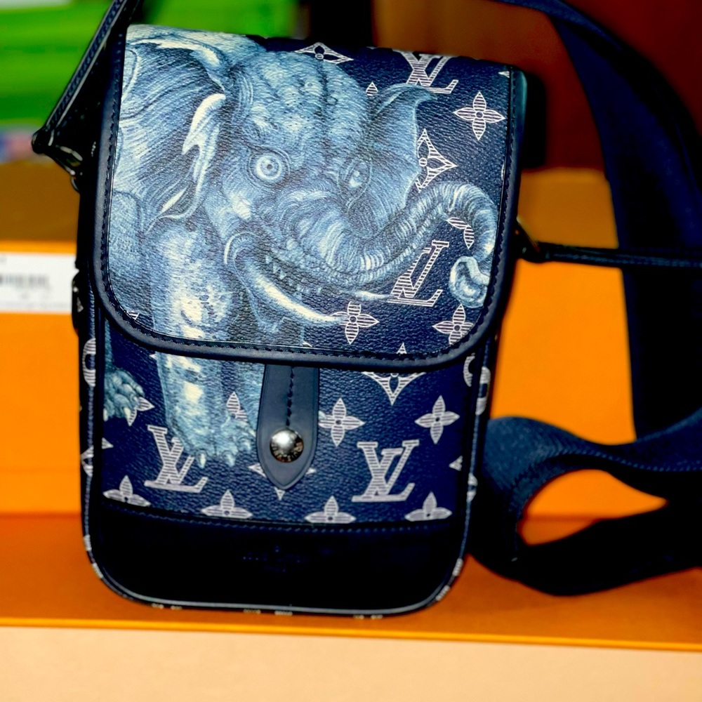 SOLD Authentic Louis Vuitton Chapman brothers elephant Crossbody